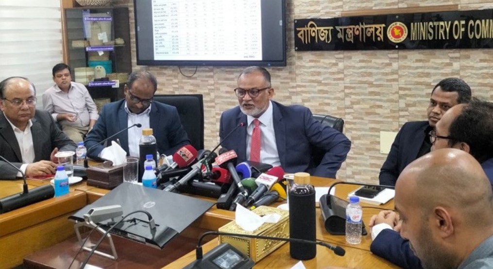 রমজানে বাজারে স্থিতিশীলতা বজায় থাকবে— আশ্বাস বাণিজ্য উপদেষ্টার